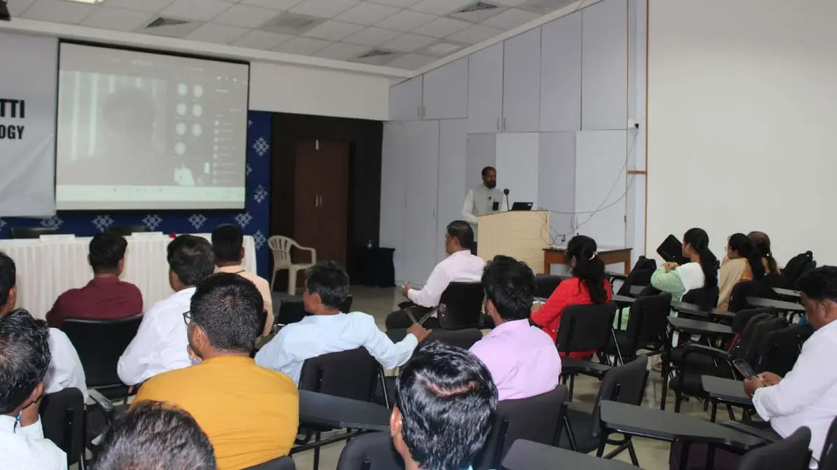 BLDEAs V.P. Dr. P.G. Halakatti College of Engineering and Technology campus photo 1