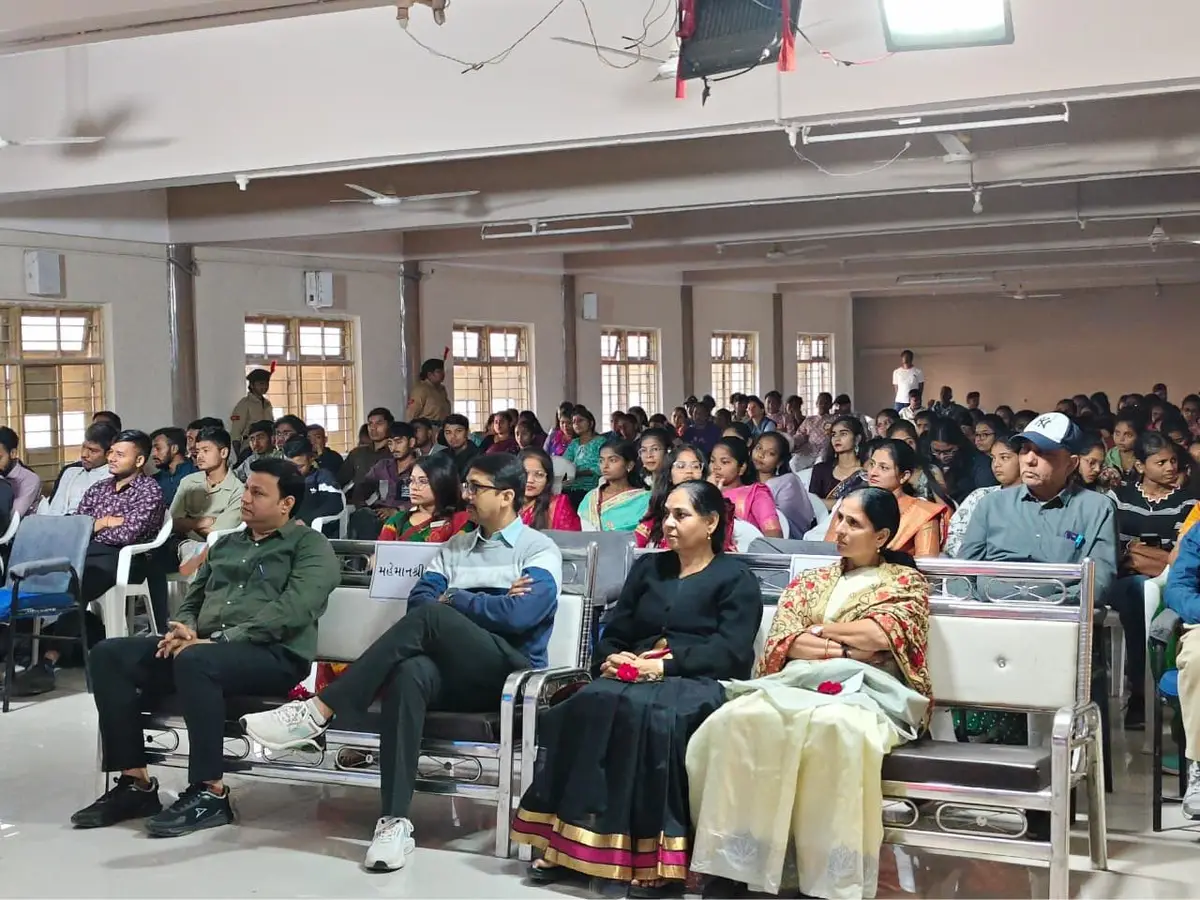 C. B. Patel Arts College: campus photo 5