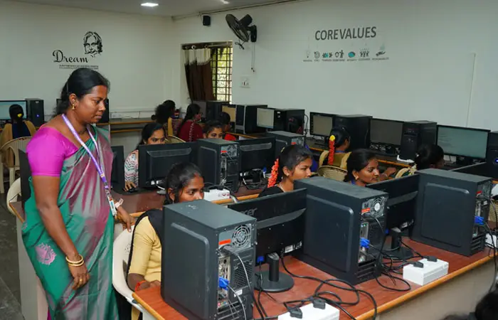 C M Annamalai Arts and Science College for Women Vellathur: campus photo 7