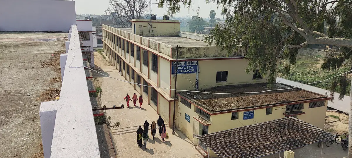 C. M. College (Arts & Commerce) campus photo 5