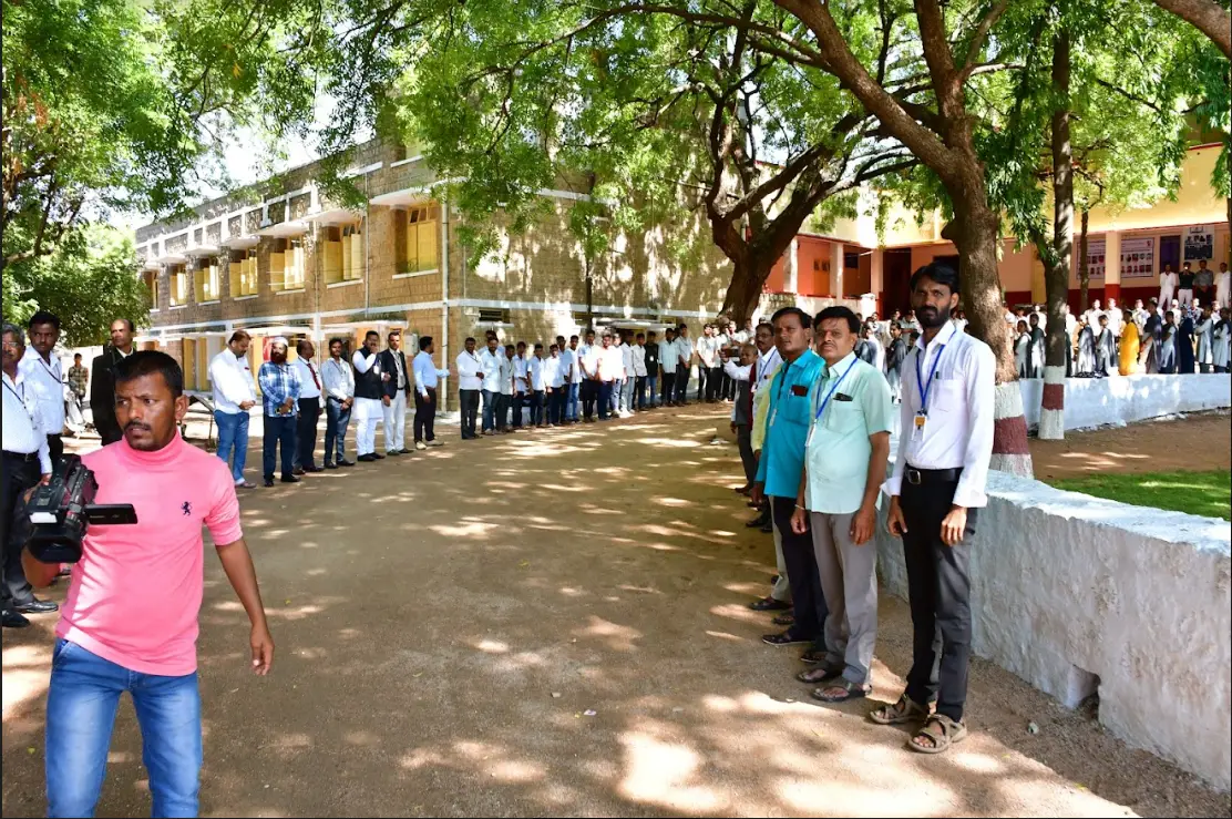 C309 HKE SOCIETY's Shri PRABHU ARTS, SCIENCE AND J. M. BOHRA COMMERCE DEGREE COLLEGE SHORAPUR, TQ. SHORAPUR: campus photo 4