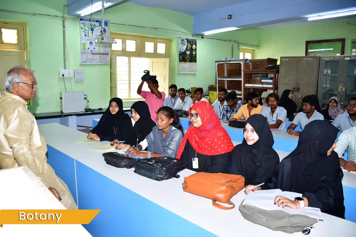 C309 HKE SOCIETY's Shri PRABHU ARTS, SCIENCE AND J. M. BOHRA COMMERCE DEGREE COLLEGE SHORAPUR, TQ. SHORAPUR: campus photo 8
