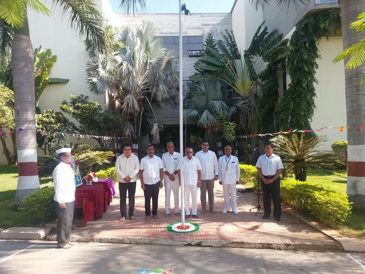 C324 H.K.E, Society'S Smt Chinnamma Basappa Patil Arts and Commerce Degree College Chincholi campus photo 1