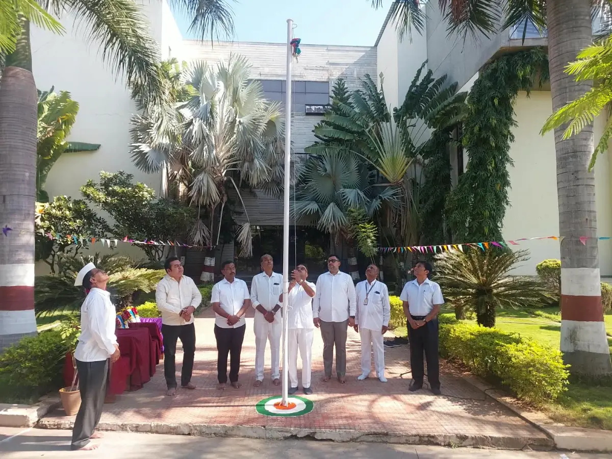 C324 H.K.E, Society'S Smt Chinnamma Basappa Patil Arts and Commerce Degree College Chincholi campus photo 3