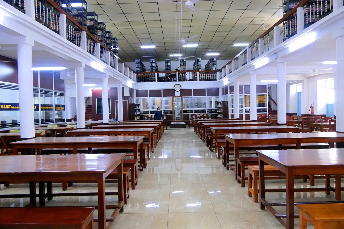 Christ College, Itinjalakuda: campus photo 4