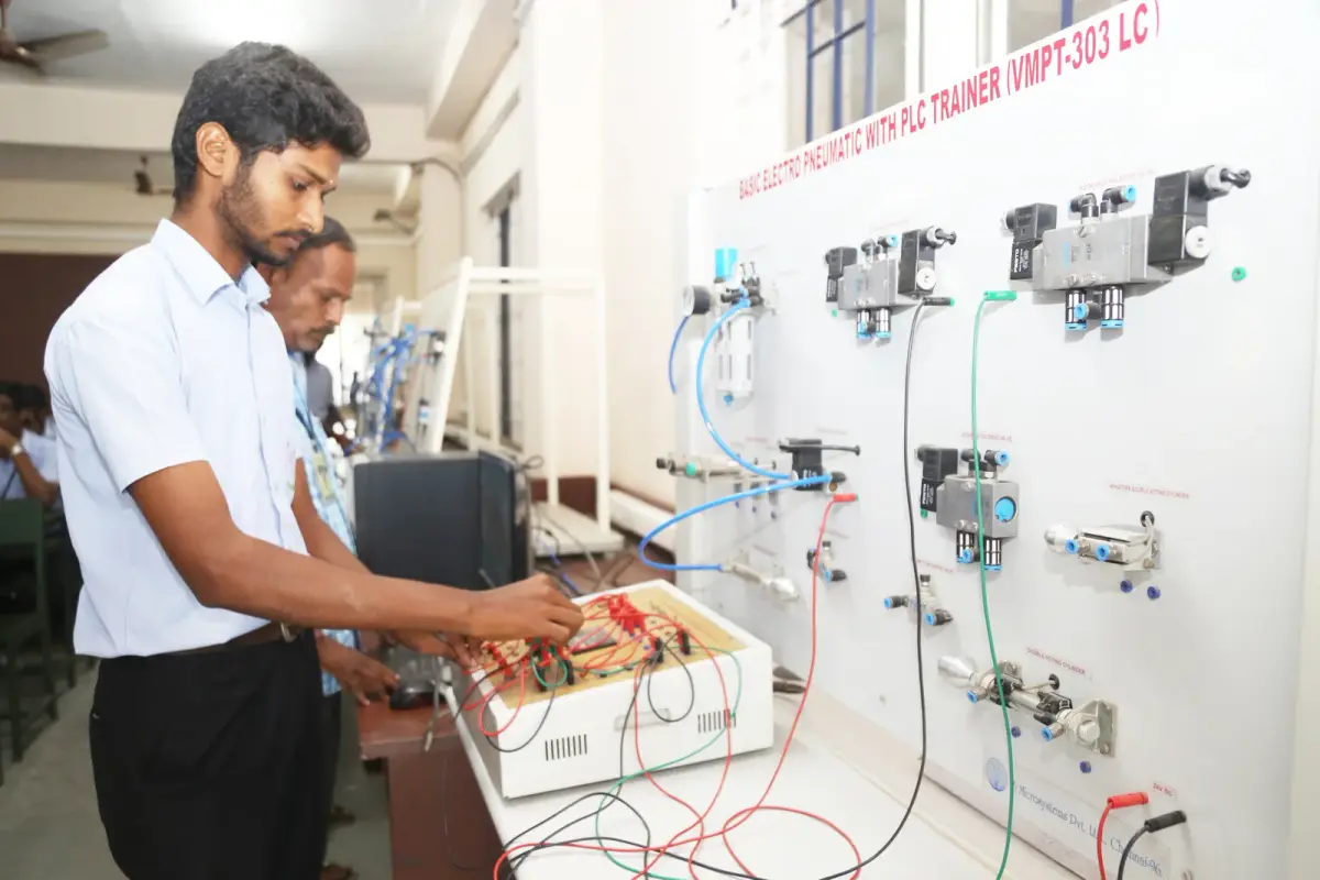 Christian College of Engineering and Technology: campus photo 5