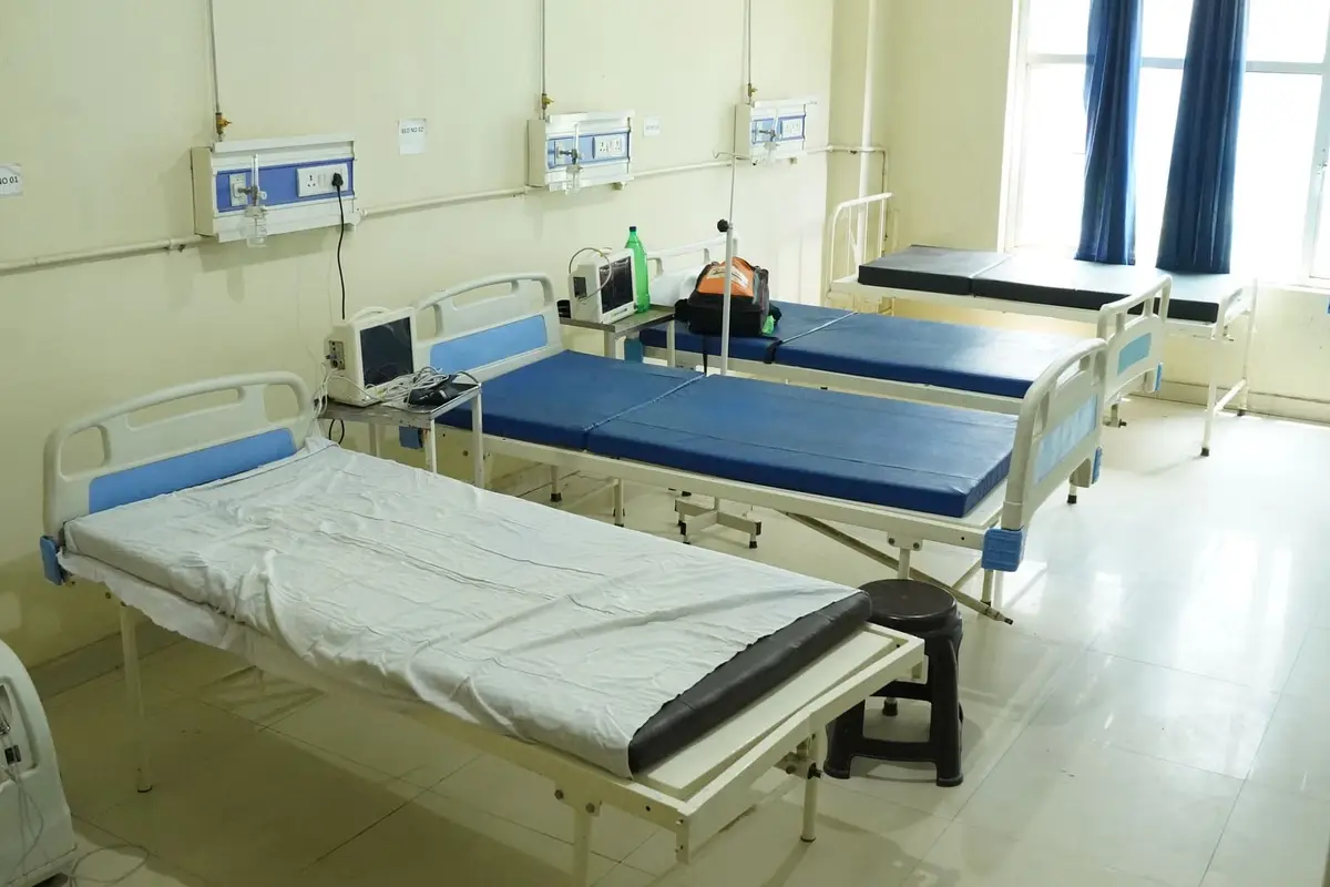 City Hospital and Institute of Paramedical Sciences campus photo 2