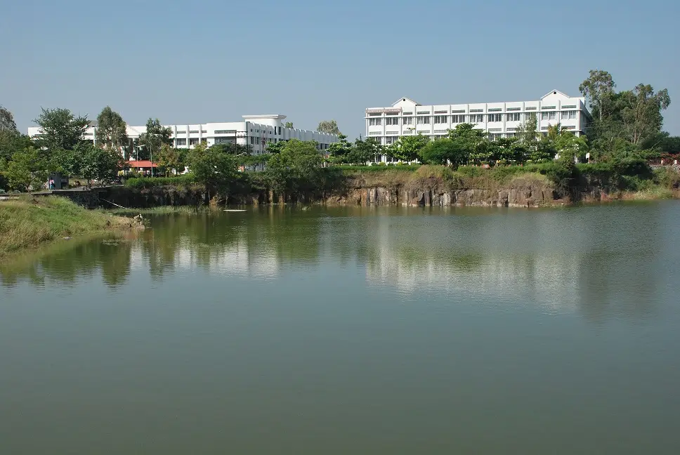 College of Engineering, Ambajogai: campus photo 6