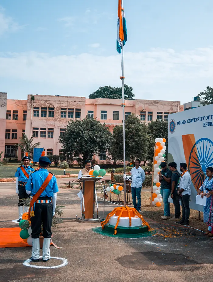 CET campus photo 8