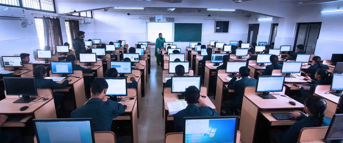 CET campus photo 2