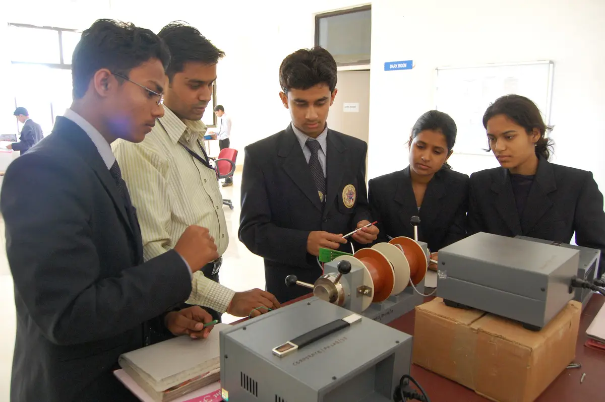 Corporate Institute of Science and Technology: campus photo 8
