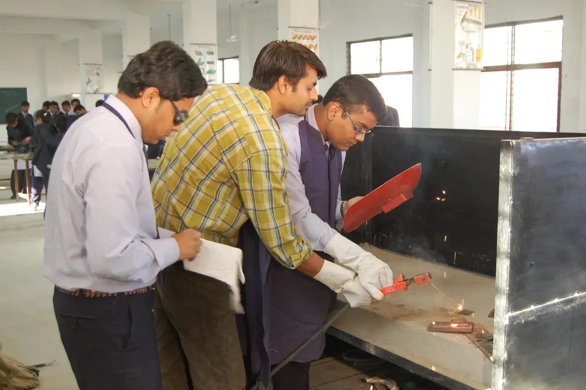 Corporate Institute of Science and Technology: campus photo 6
