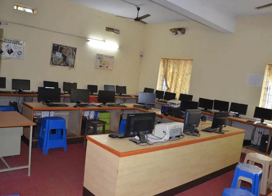 CRO campus photo 2