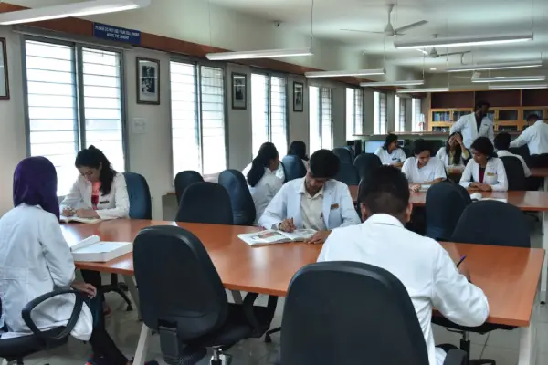 D A Pandu Memorial R V Dental College: campus photo 5