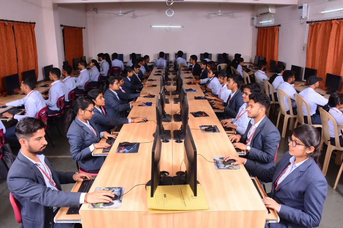 D.A.V. School of Business Management, Unit-8, BBSR campus photo 2