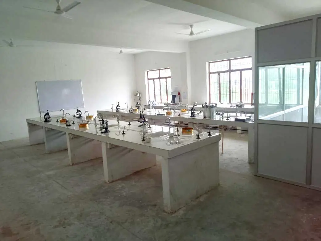 D K D L College of Pharmacy Kaushambi: campus photo 3