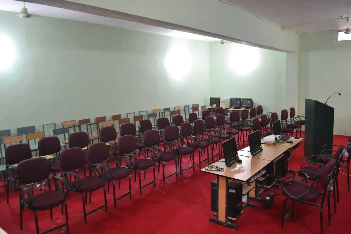 D.L.S. College: campus photo 3