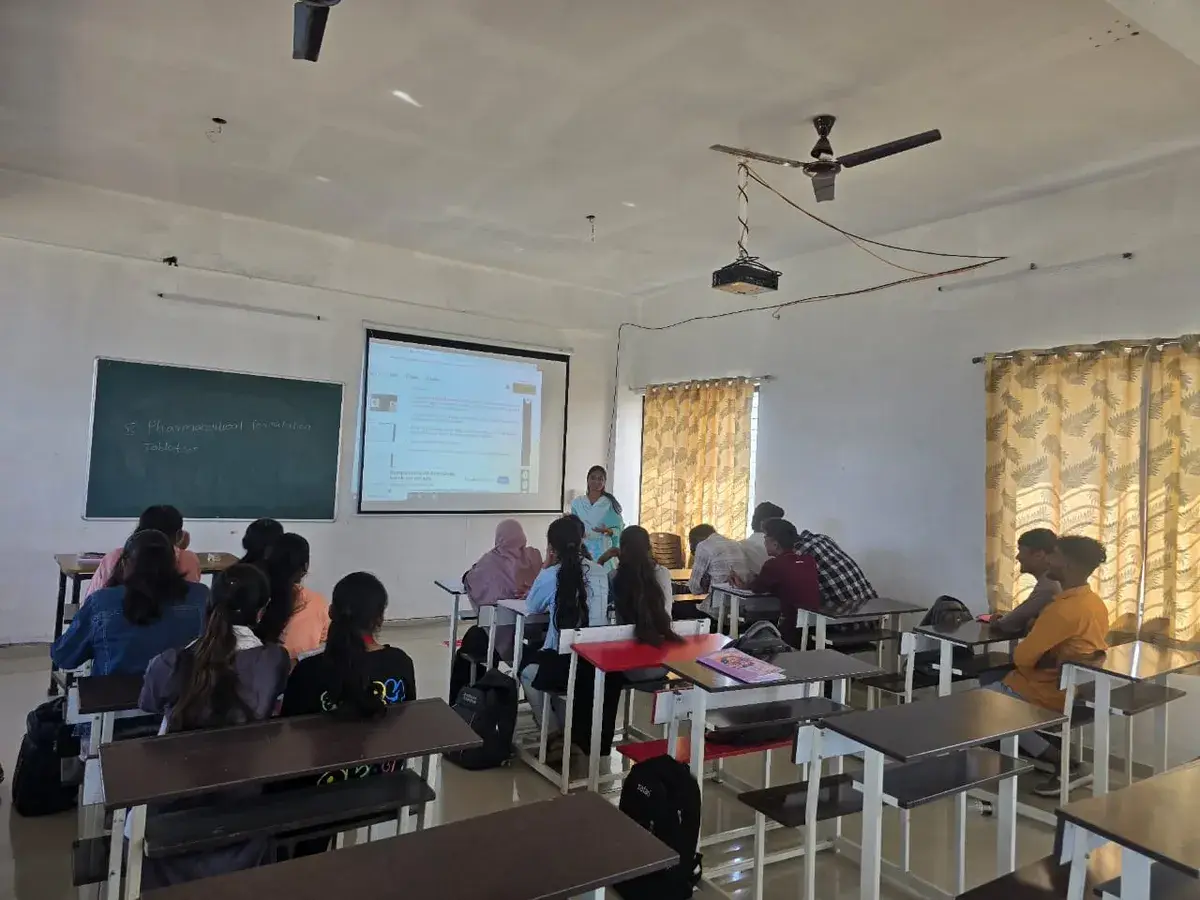D P Kharde Navjeevan College of Pharmacy: campus photo 4