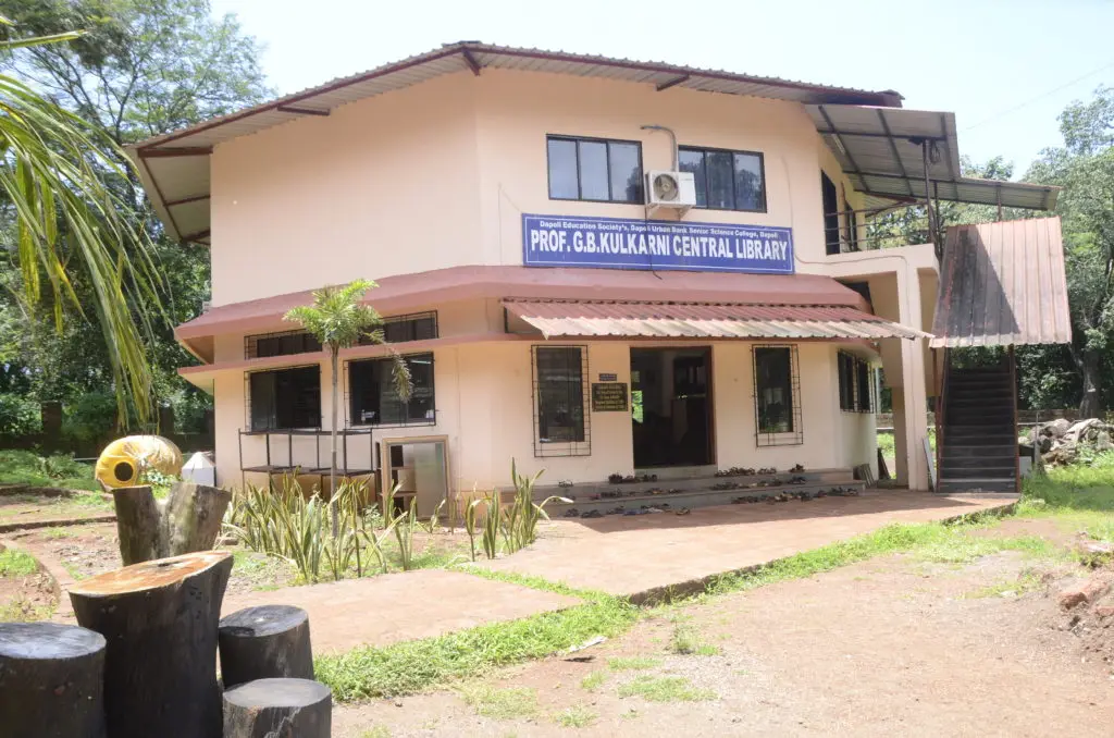 Dapoli Education Societys Dapoli Urban Bank Senior Science College Dapoli campus