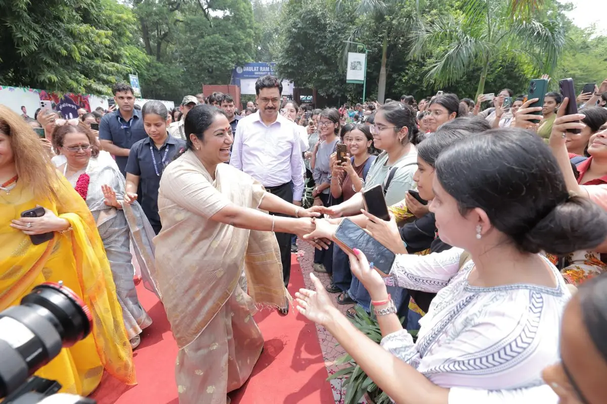 Daulat Ram College: campus photo 2