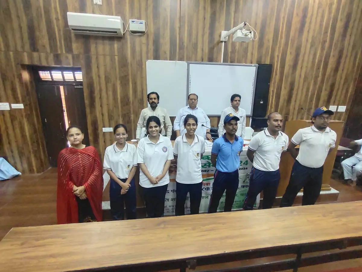 Dayanand Anglo-Vedic PG College: campus photo 1
