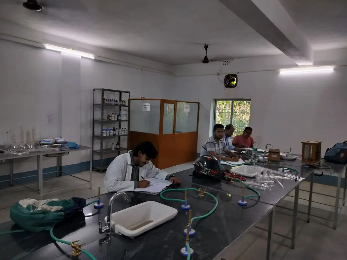 Debi College of Pharmacy: campus photo 5