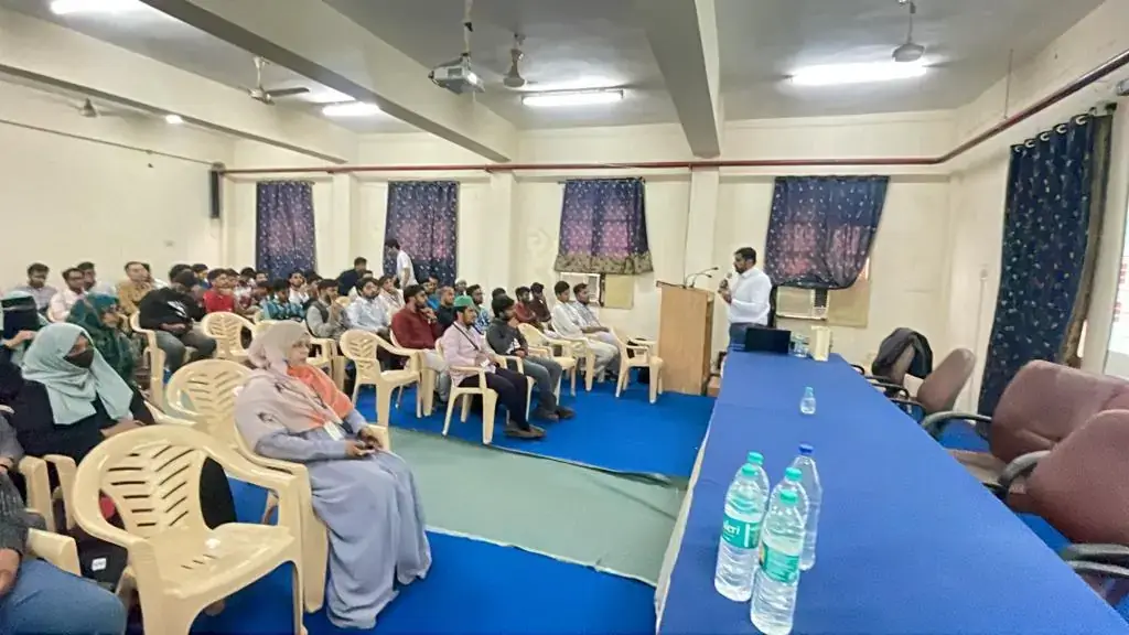Deccan College of Engineering & Technology campus photo 4