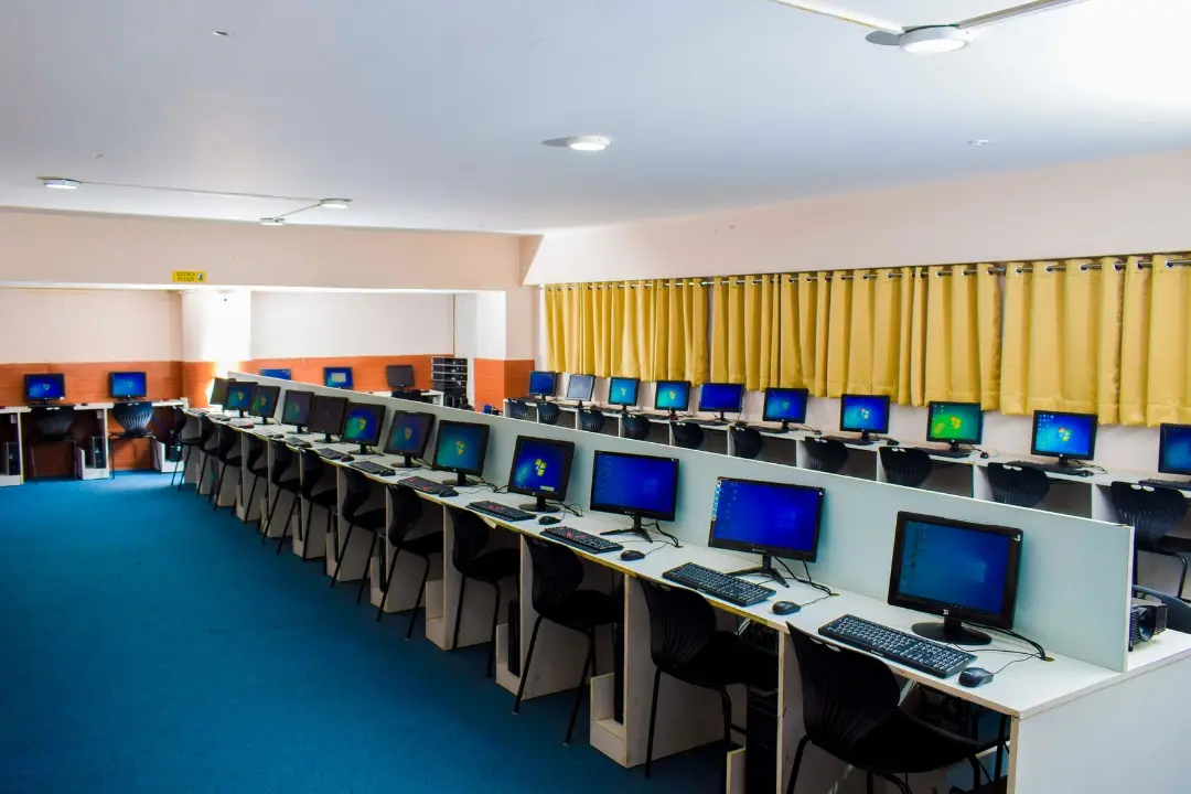 DME campus photo 8