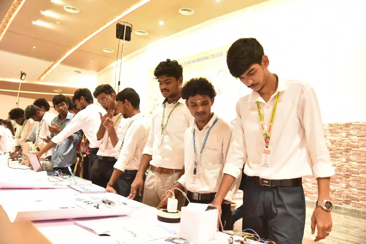 Dhanalakshmi Srinivasan Engineering College campus photo 5