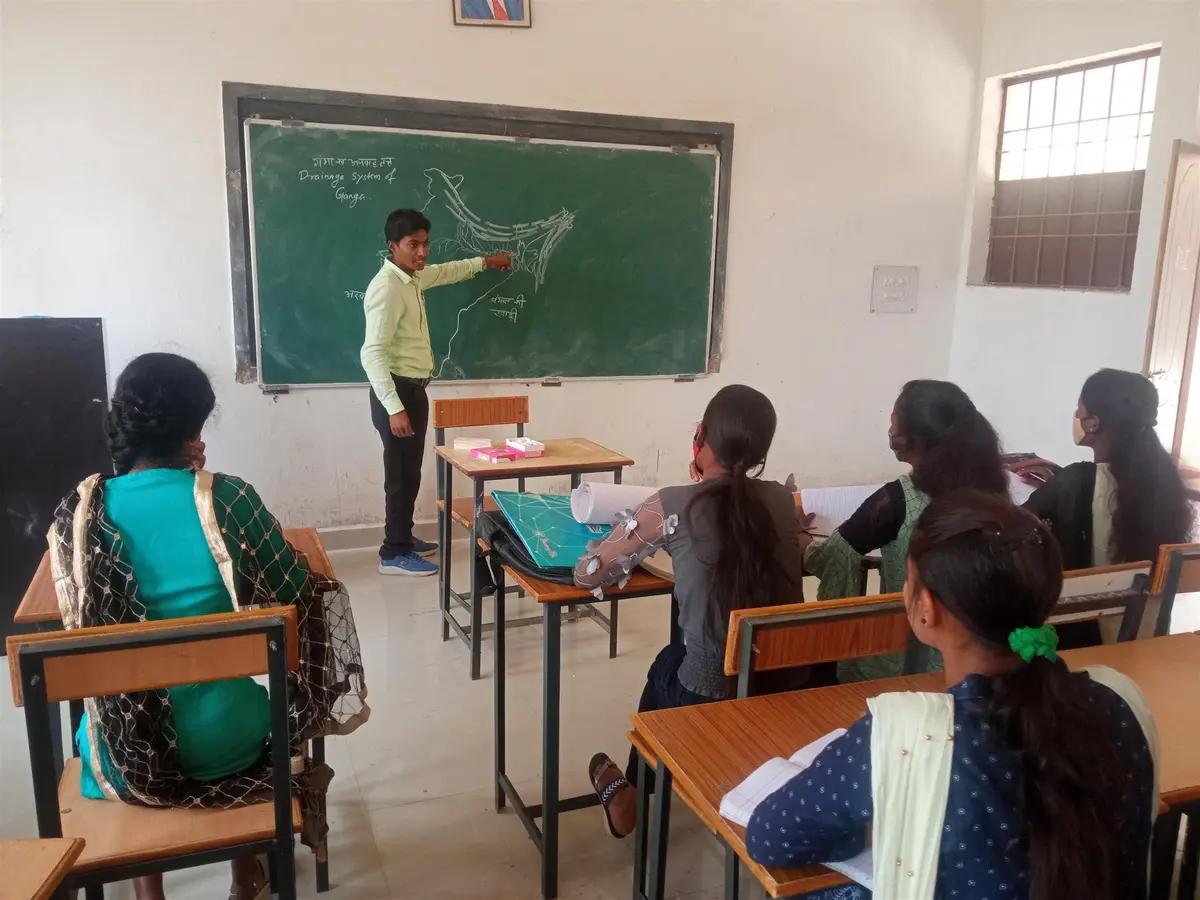 Dhurwarao Madiya Government Naveen College, Bhairamgarh: campus photo 6