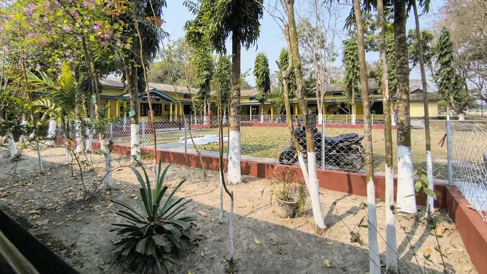 Diet Darrang: campus photo 3