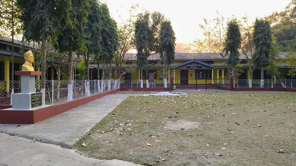 Diet Darrang: campus photo 5