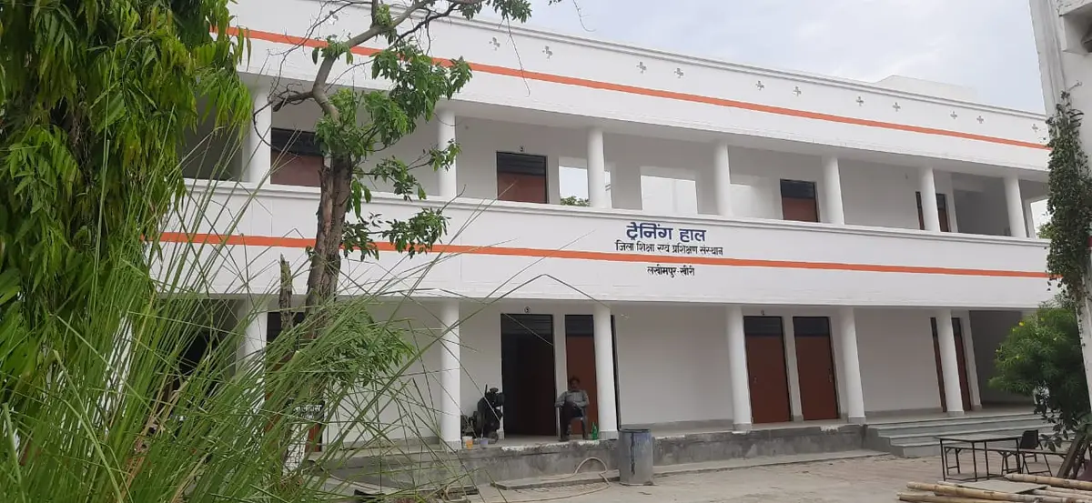 District Institute of Education & Training Lakhimpur: campus photo 2