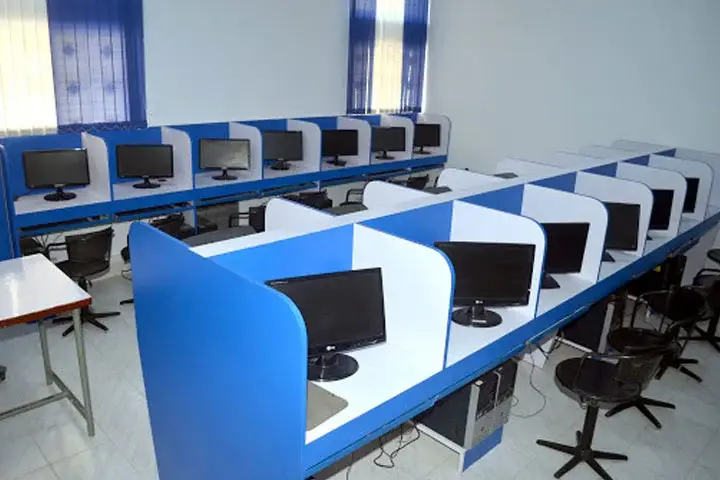 Dixit College of Law campus photo 8