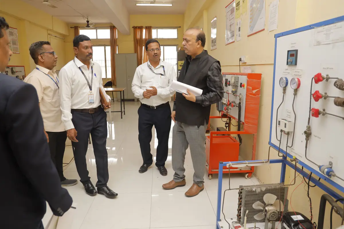 Dr. Daulatrao Aher College of Engineering – Dr. Ashok Gujar Technical Institute: campus photo 3