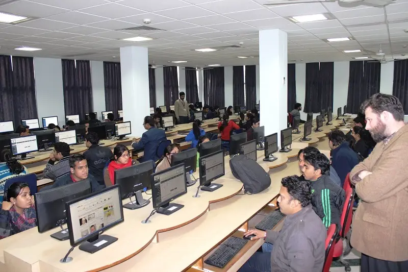 Dr. Gaur Hari Singhania Institute of Management & Research: campus photo 6