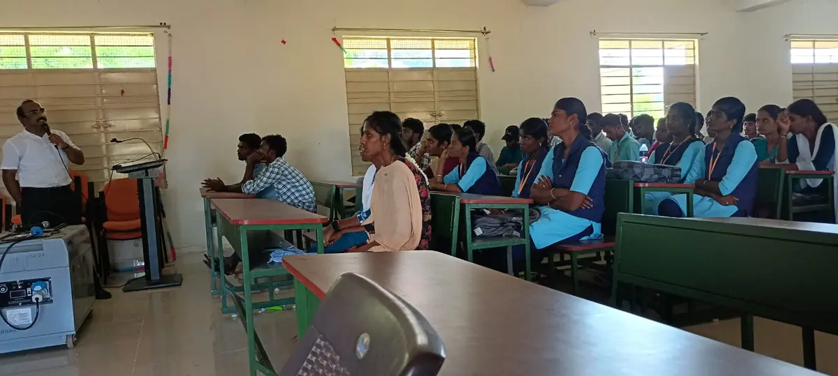 Dr. Kalaignar Government Arts College, Kulithalai ( Sattamandra PonVizha ): campus photo 8