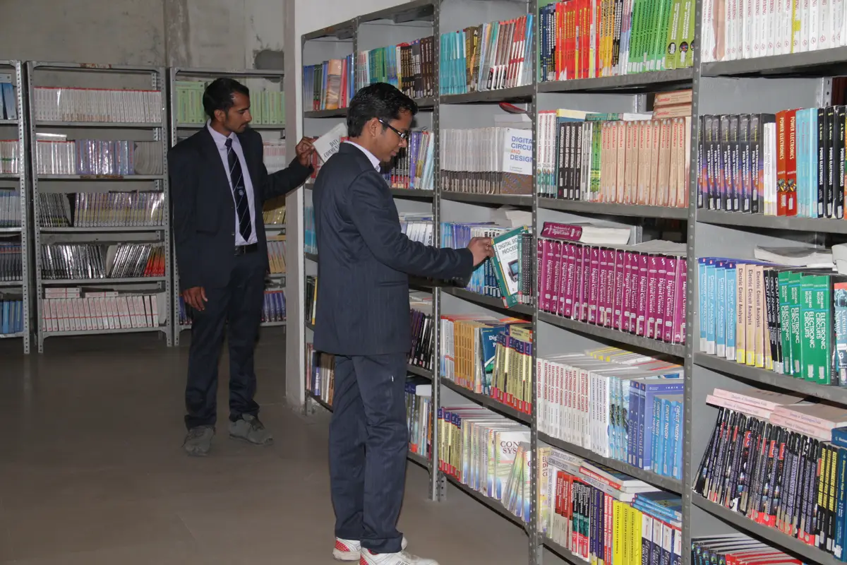 Dr Prafulla Chandra Ray Subharti College Pharmacy: campus photo 1