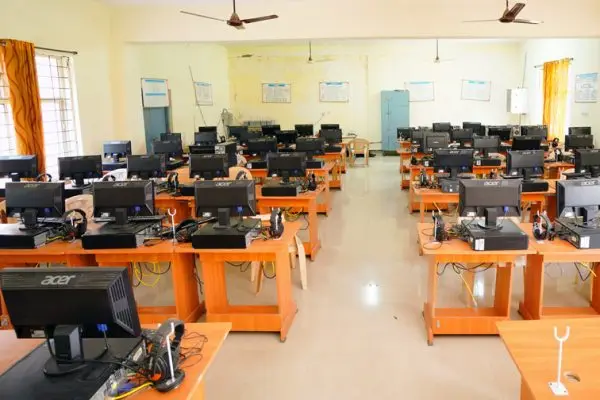 EIOEAT campus photo 3