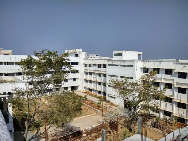 Er Perumal Manimekalai Polytechnic College Shoolagiri: campus photo 4