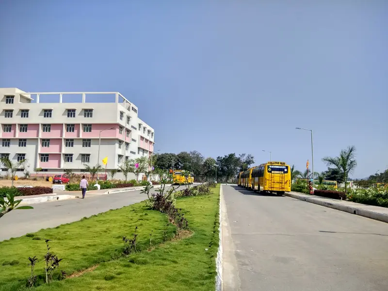 Er Perumal Manimekalai Polytechnic College Shoolagiri: campus photo 2