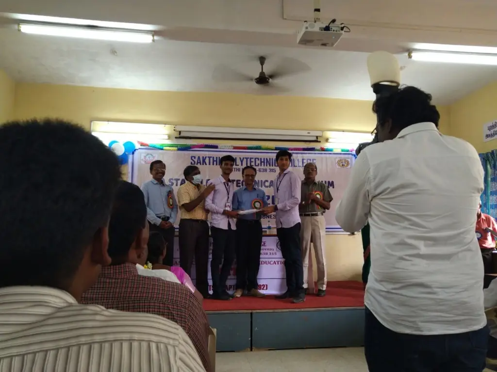 Er Perumal Manimekalai Polytechnic College Shoolagiri: campus photo 8