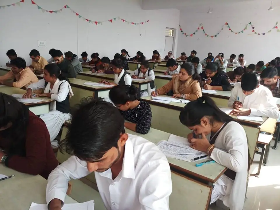 G & R Institute of Management and Technology, Vill-Allipur Gijhori, Baran, Bulandshar: campus photo 1