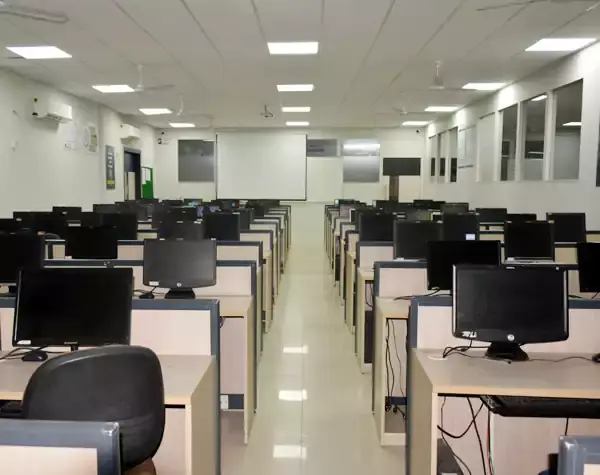 G L Bajaj Institute of Management: campus photo 2