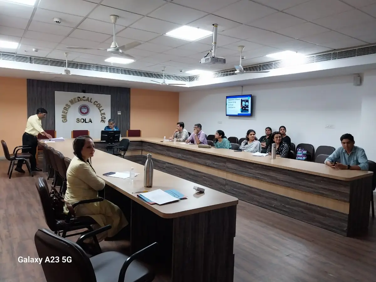 G M E R S Medical College: campus photo 1