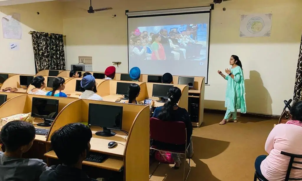 G. N. Khalsa College Sultanpur Lodhi (Kapurthala ): campus photo 1