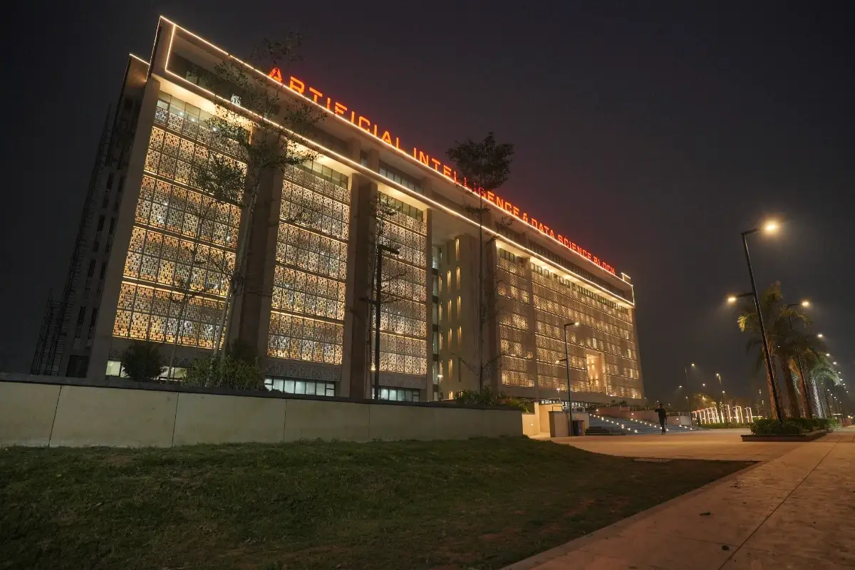 GU campus photo 5