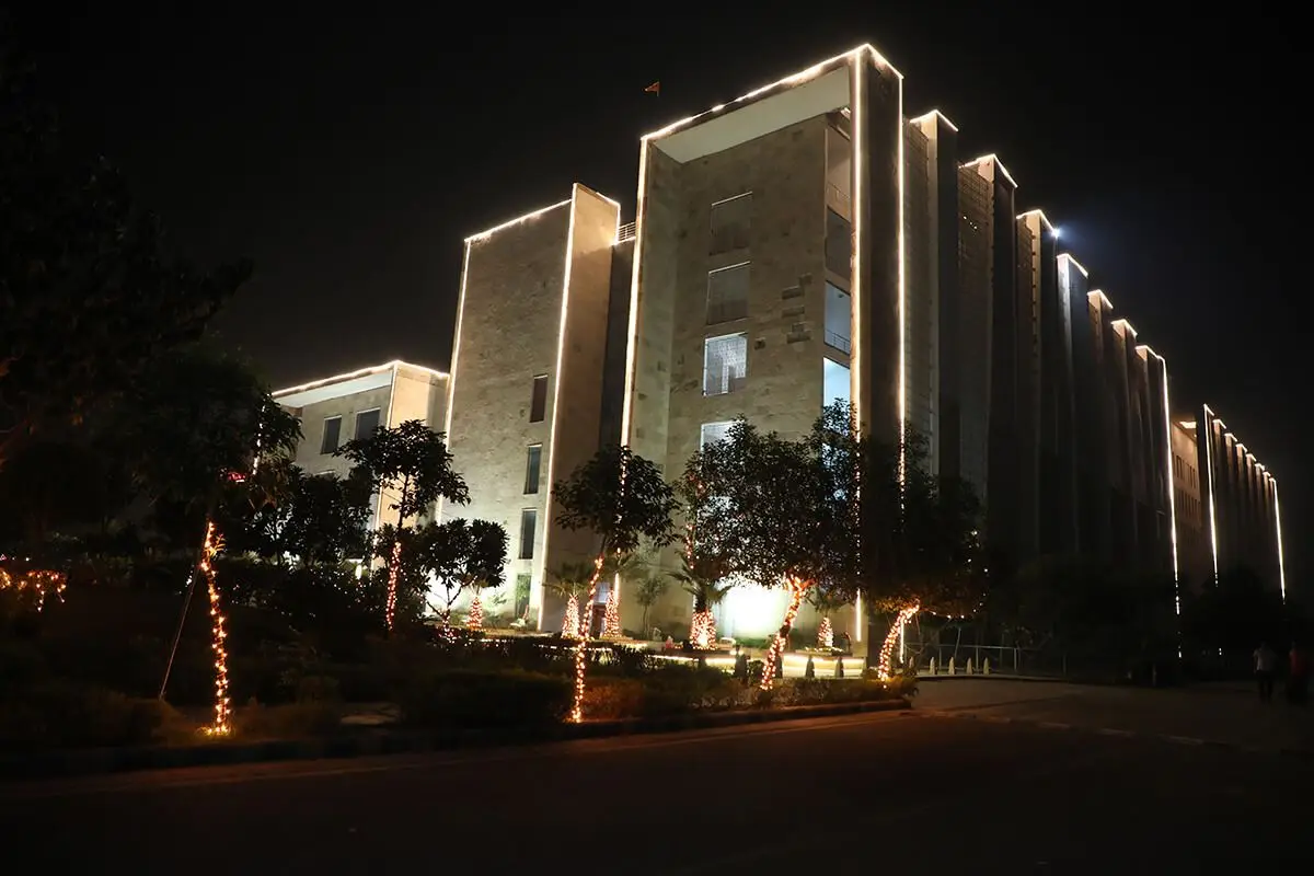 GU campus photo 2