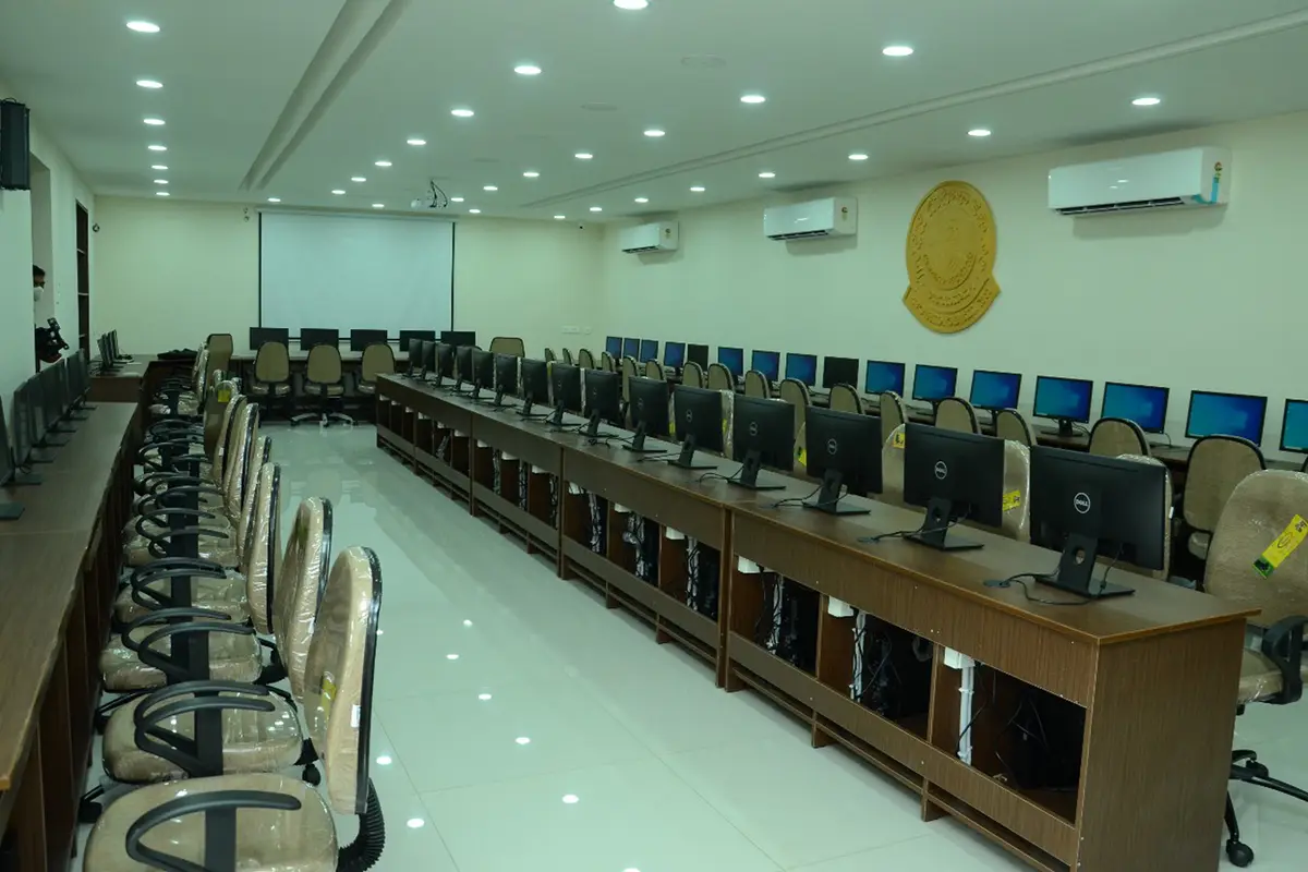 Gandhiji Mahila Kalasala campus photo 1