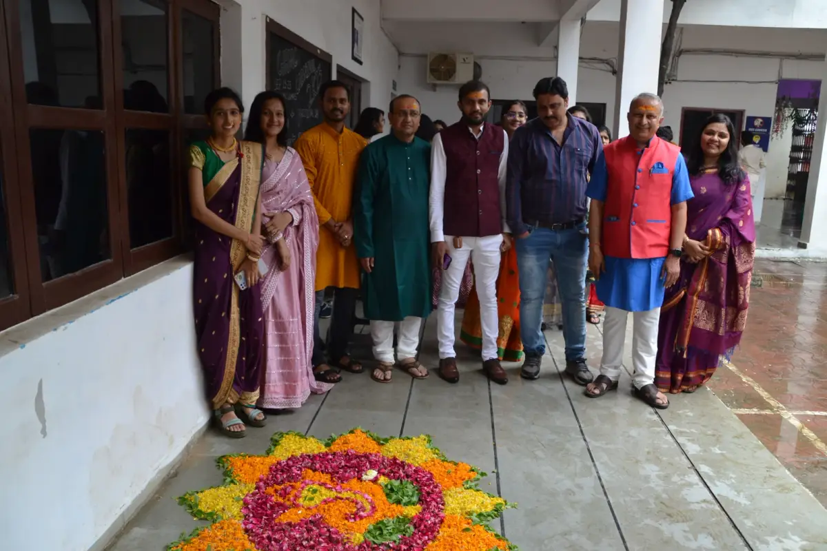 Gandhinagar Homeopathic Medical College: campus photo 2